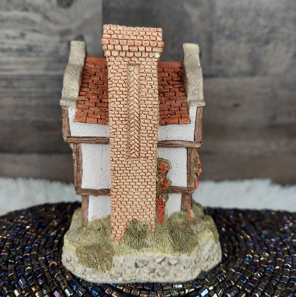 Suffolk House by David Winter - Picture 3 of 12